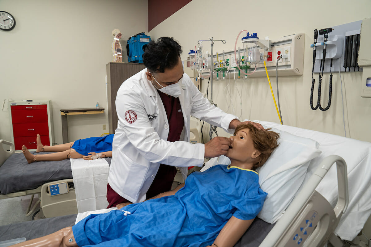 WesternU College of Graduate Nursing Emergency Nurse Practitioner (ENP) proegram students get hands-in training during an ENP procedural skills day