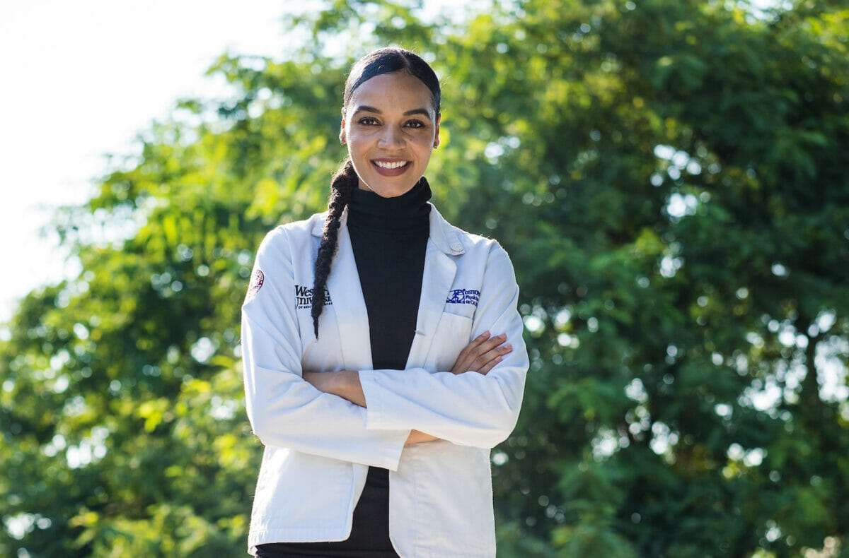 Second-year College of Osteopathic Medicine of the Pacific (COMP) student Azaria Lewis, MSMS ’19, serves as the president of the White Coats for Black Lives (WC4BL) WesternU Pomona Chapter. It is among her many leadership roles as a student. Photographed on the Pomona campus Oct. 7, 2020. (Jeff Malet, WesternU) Second-year College of Osteopathic Medicine of the Pacific (COMP) student Azaria Lewis, MSMS ’19, serves as the president of the White Coats for Black Lives (WC4BL) WesternU Pomona Chapter. It is among her many leadership roles as a student. Photographed on the Pomona campus Oct. 7, 2020.